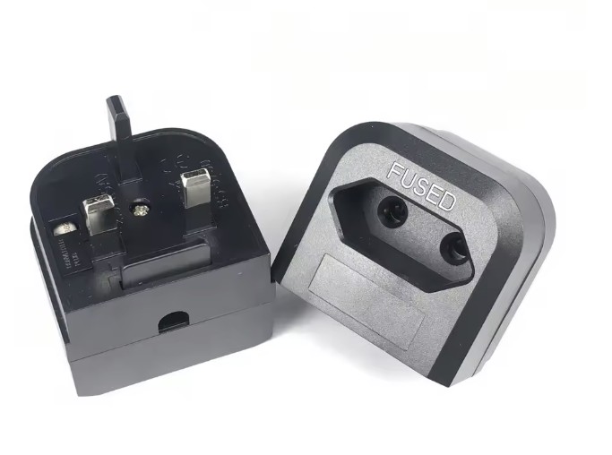 UK Plug Type G Adapter 13A EU European 2 prong round to UK